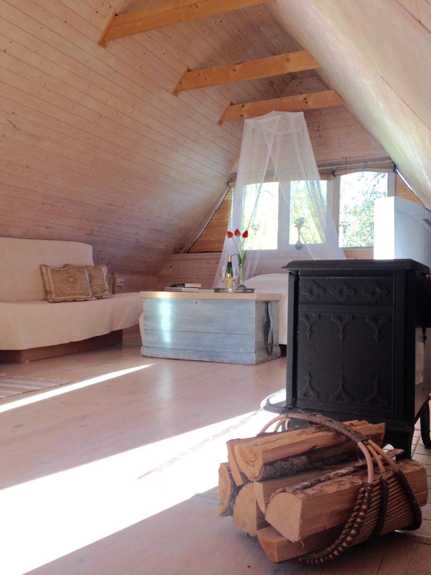 Kaju Guesthouses Nasva Exteriör bild