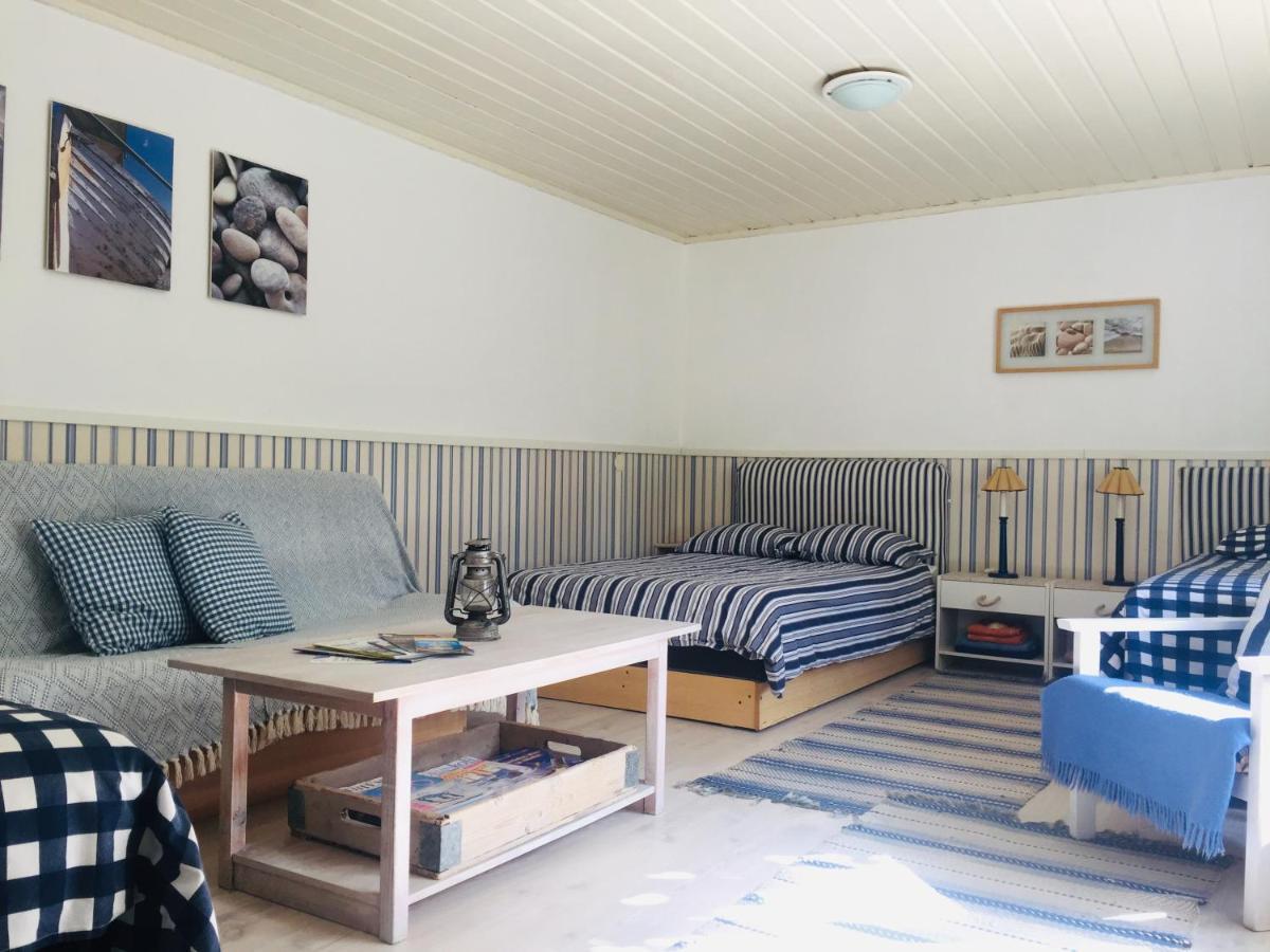 Kaju Guesthouses Nasva Exteriör bild