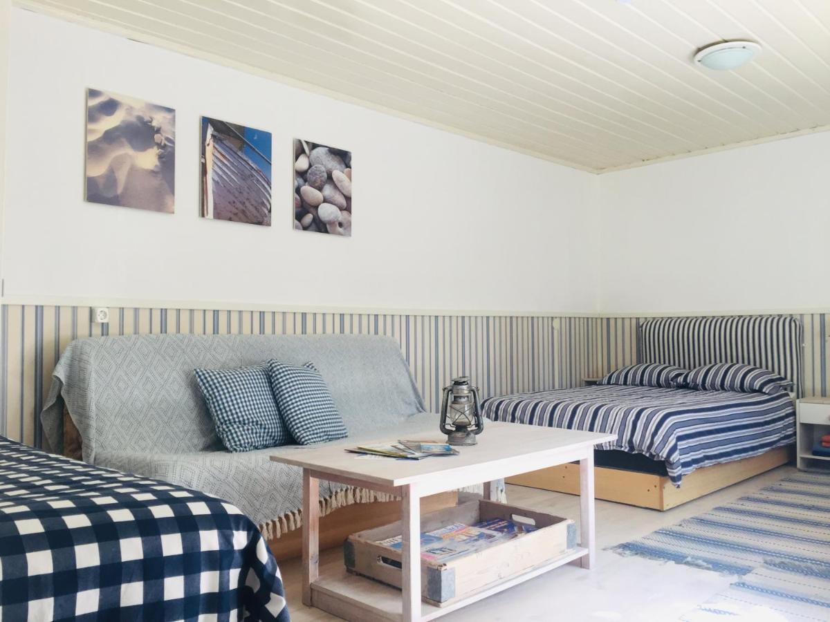Kaju Guesthouses Nasva Exteriör bild