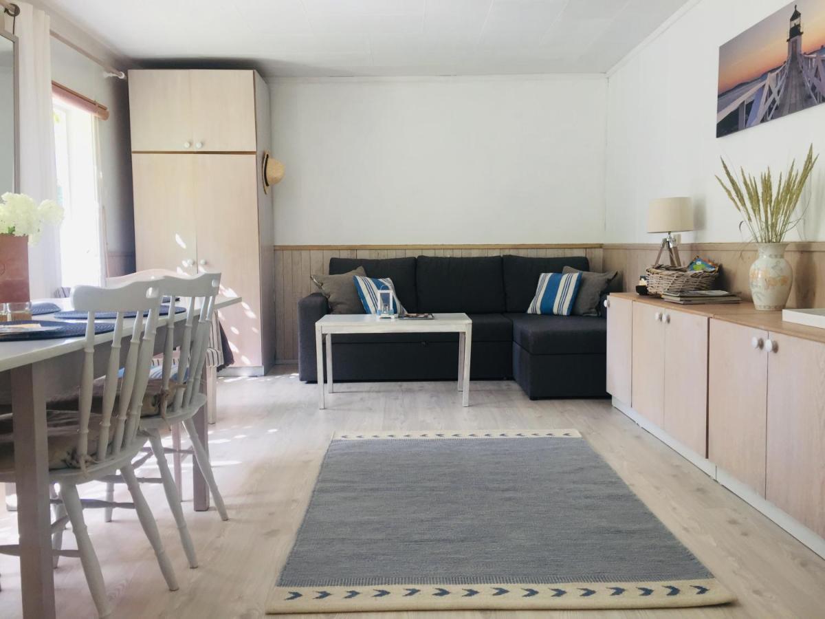 Kaju Guesthouses Nasva Exteriör bild